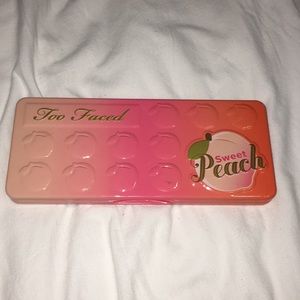 Too Faced Sweet Peach eyeshadow palette